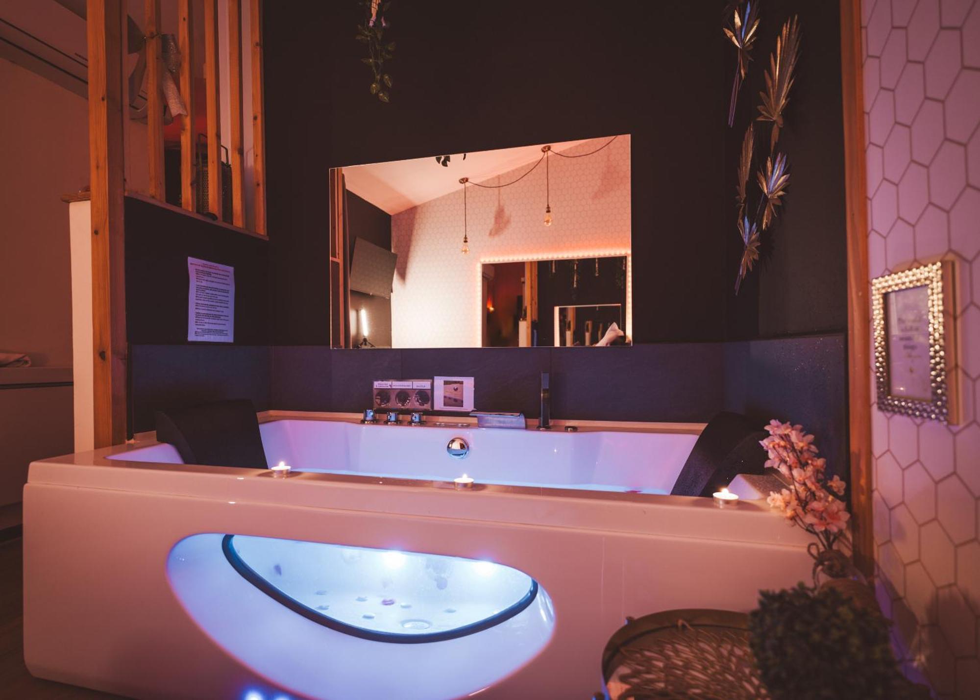 Romantique Avec Sauna Et Balnéo Privatifs Au Barcarès * Le Barcarès